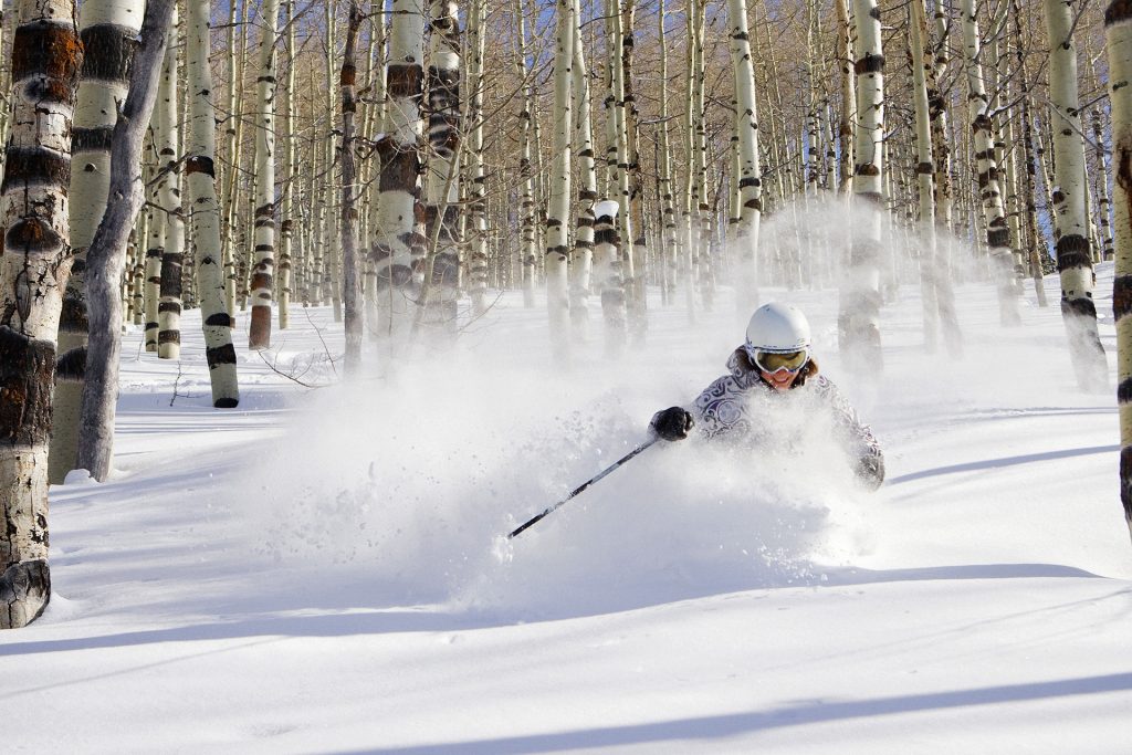 Share your experience at ski resorts to help other skiers