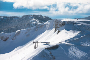 Nonstop flights to Lake Tahoe.