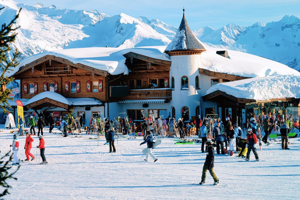 Top 10 weekend ski trips with easy airport access
