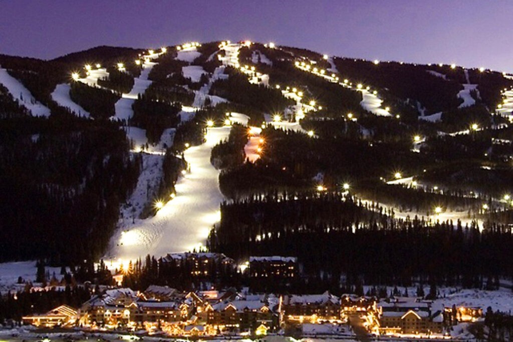 Best resorts for night skiing around the world