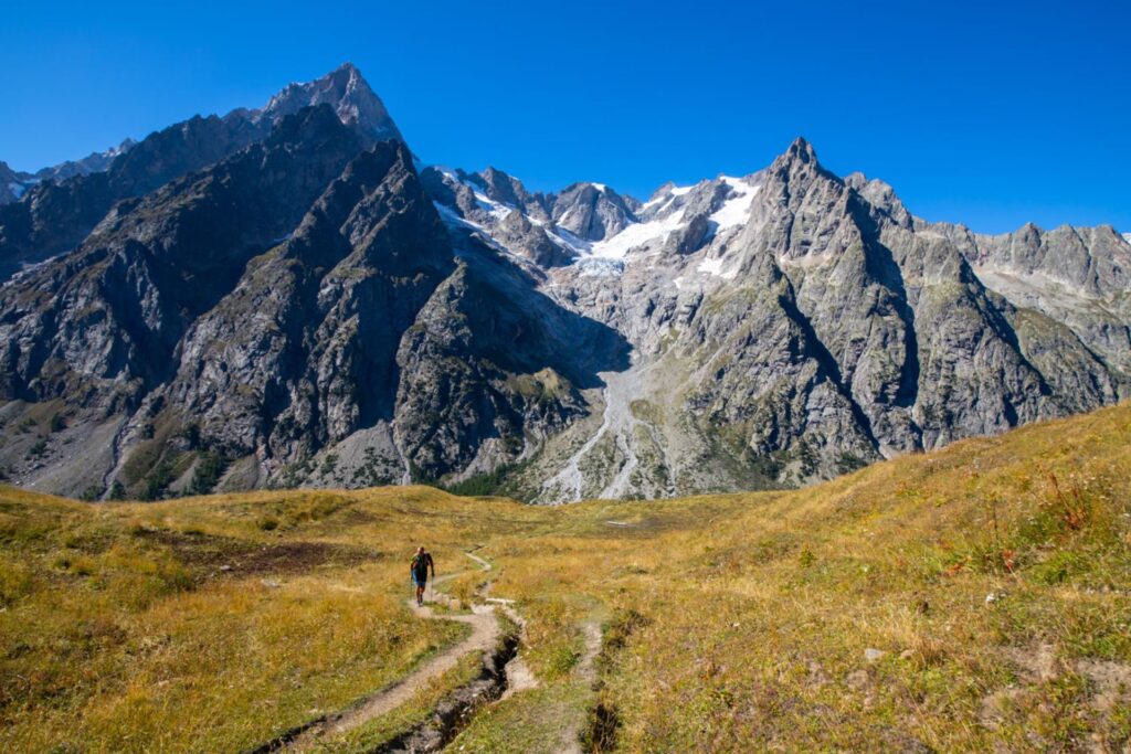 Hiking in the Alps: Best routes with lunch on the mountain