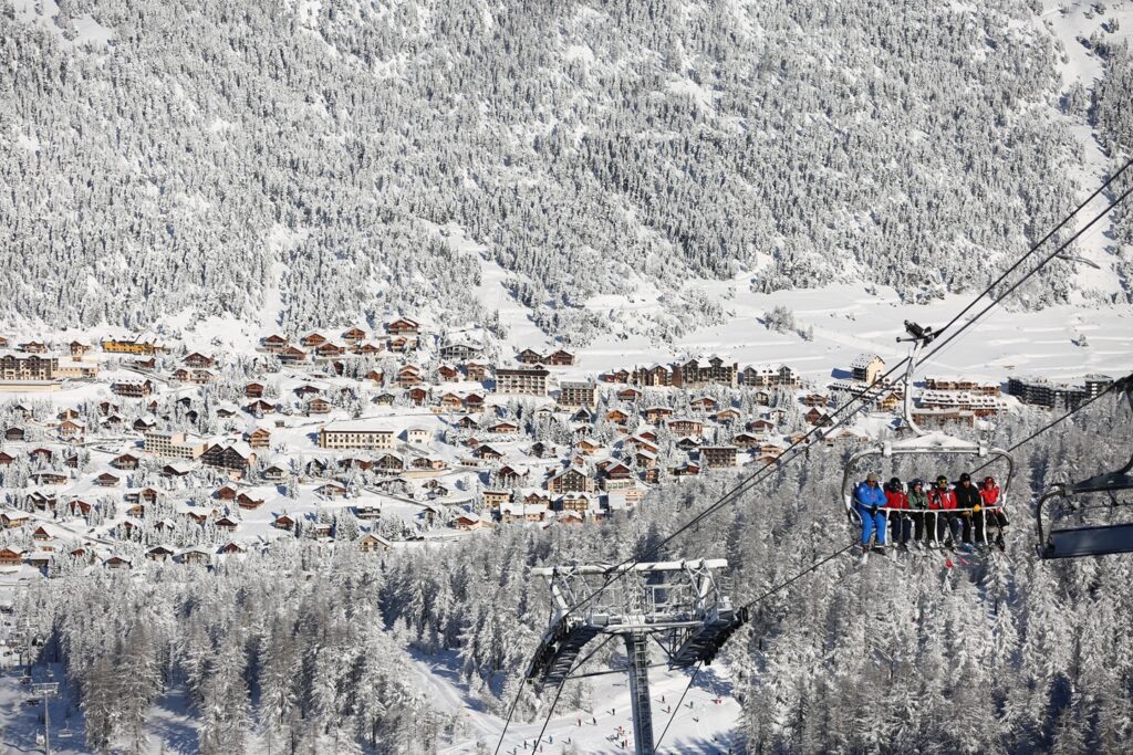 Skip the crowds: Family skiing in Montgenèvre