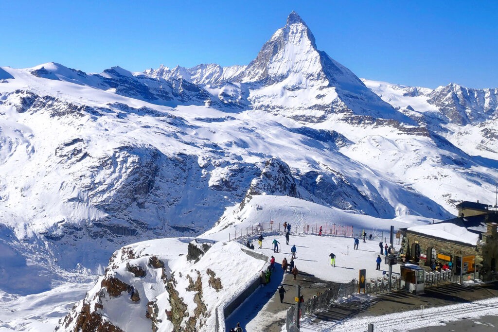 Ideale Bedingungen: Skigebiete eröffnen früher.