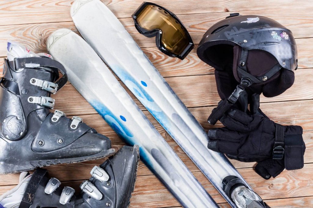 Wichtige Materialpflege: Skier richtig lagern