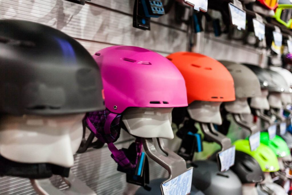 Der richtige Skihelm: Darauf müsst ihr beim Kauf achten