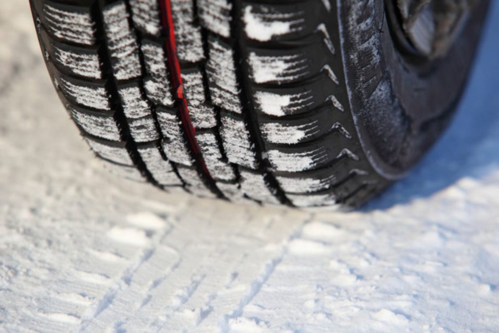 12 questions et réponses à propos des pneus neige ou pneus hiver