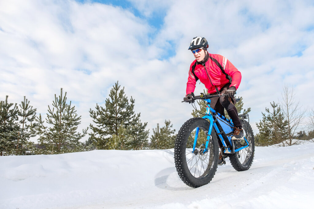 VTT sur neige VS Fat Bike : le choc des 2 roues !