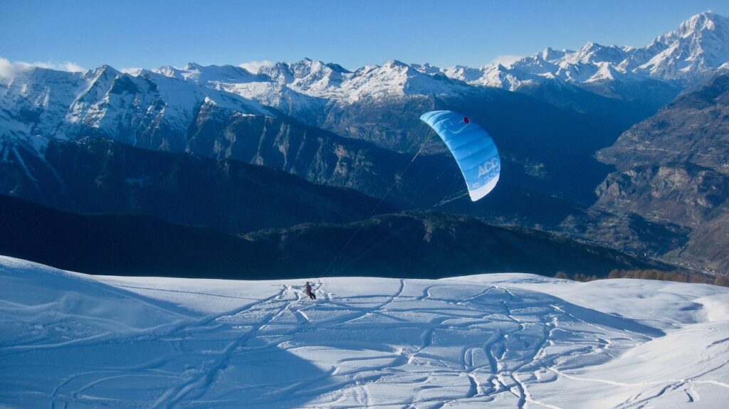 In volo con lo Snowkite